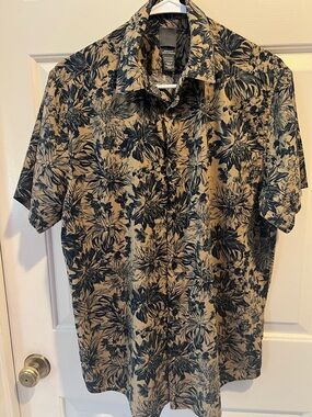 H&M Men's Short-Sleeve Floral Button-Down Shirt - Tan & Black
